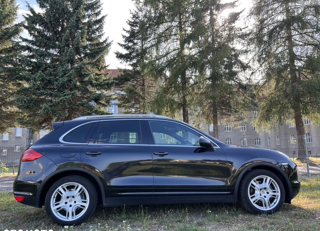 Porsche Cayenne cena 95500 przebieg: 269000, rok produkcji 2012 z Puławy małe 497